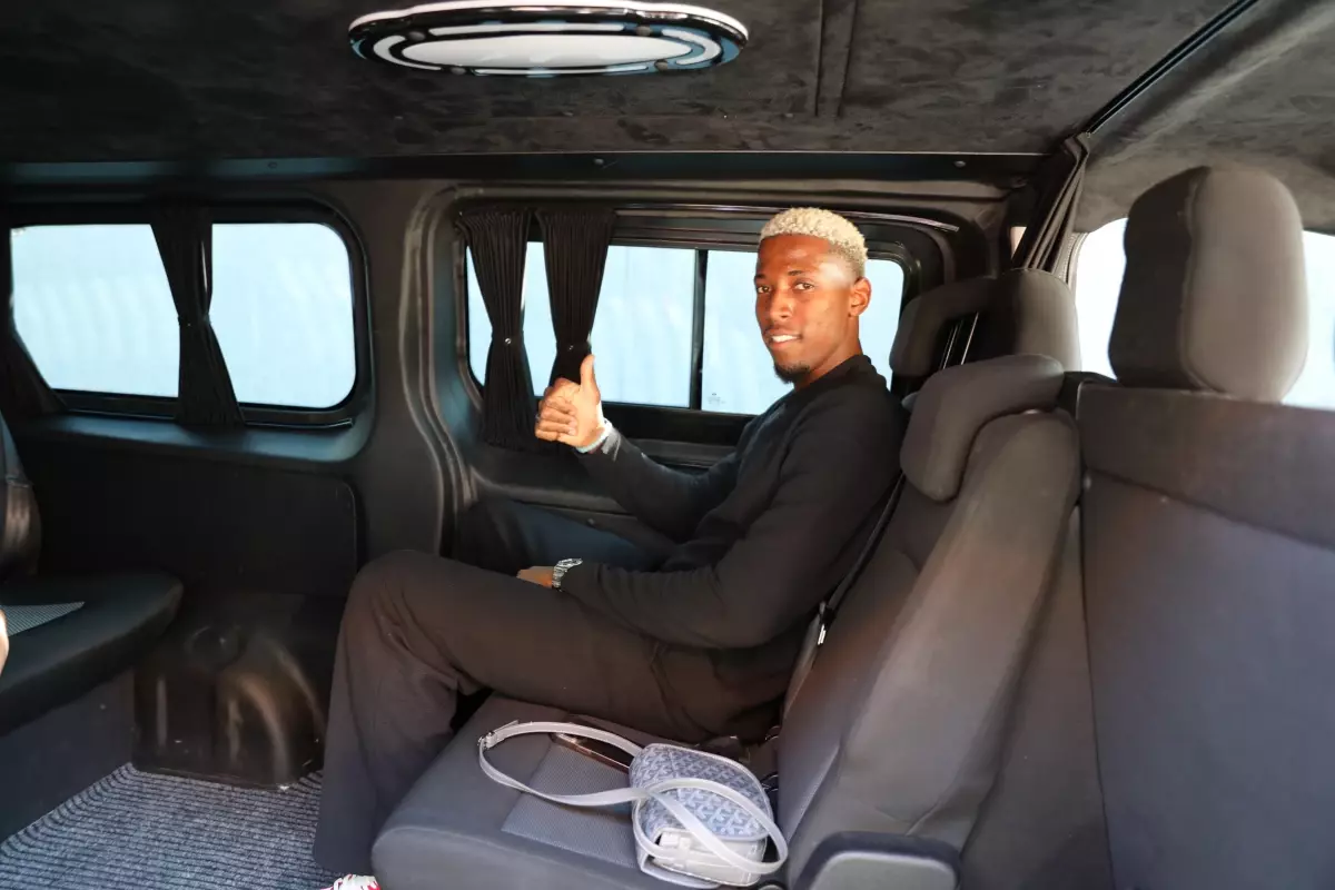 Trabzonspor Simon Banza'yı kadrosuna kattı