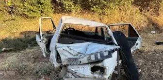 Adıyaman'da şarampole devrilen otomobilde 4 kişi yaralandı