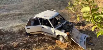 Adıyaman'da şarampole yuvarlanan otomobildeki 5 kişi yaralandı