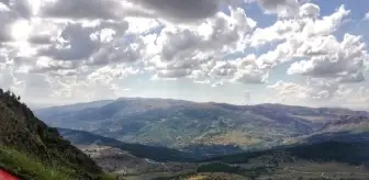 Hünkar Kalesi'ndeki Türk Bayrağı Bakım ve Onarımdan Geçirildi