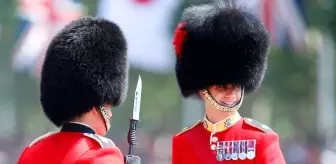 Buckingham Sarayı Muhafızlarının Şapkaları Tartışma Konusu Oldu