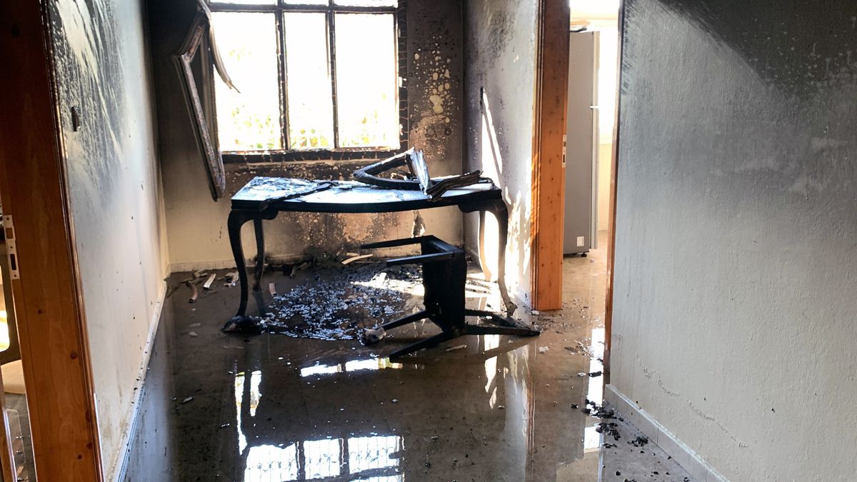 Adana'da Uyuşturucu Parası İsteyen Şahıs, Annesiyle Kavga Edip Evi Ateşe Verdi