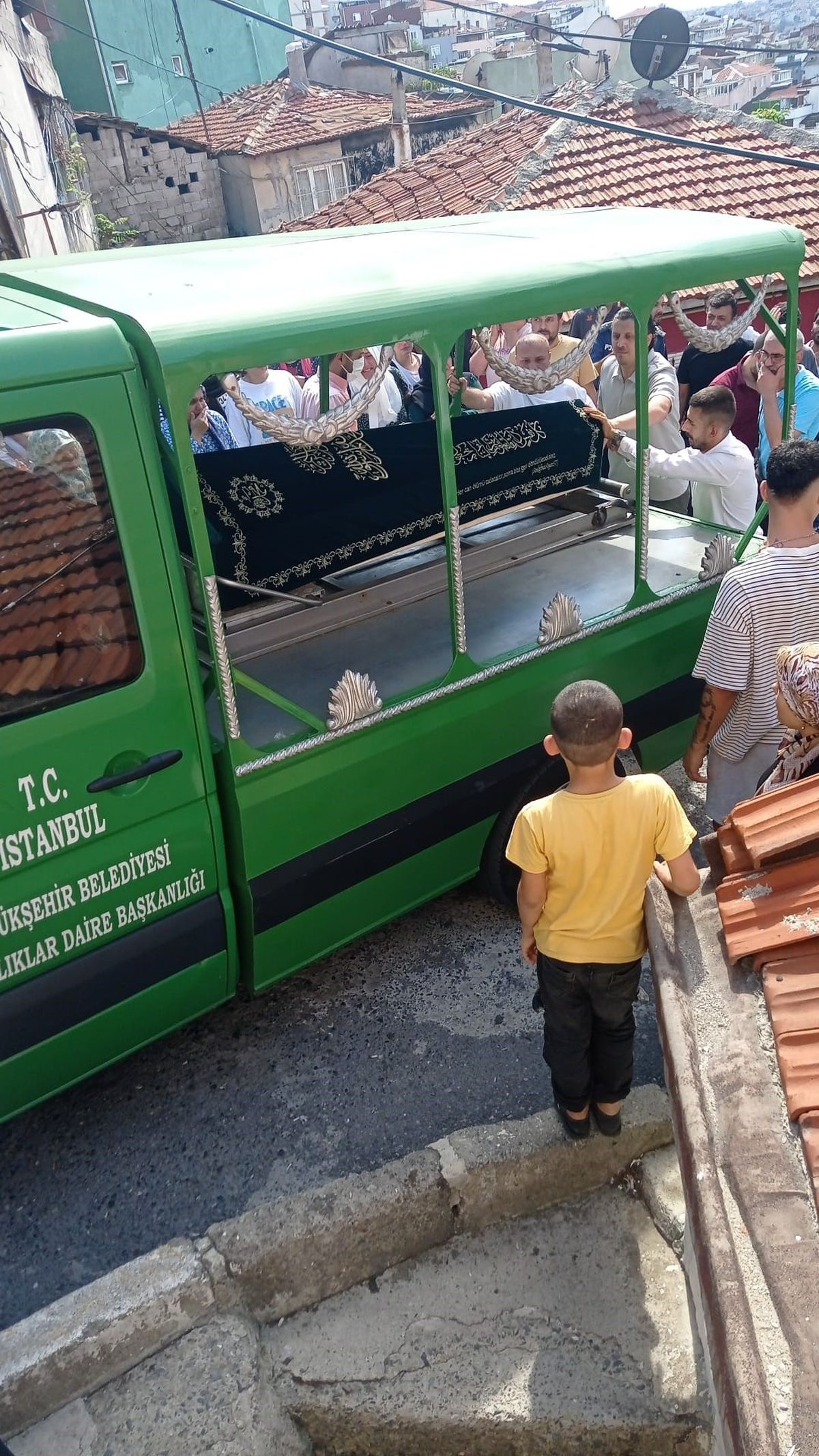 İstanbul'da bir genç annesini bıçaklayarak öldürdü