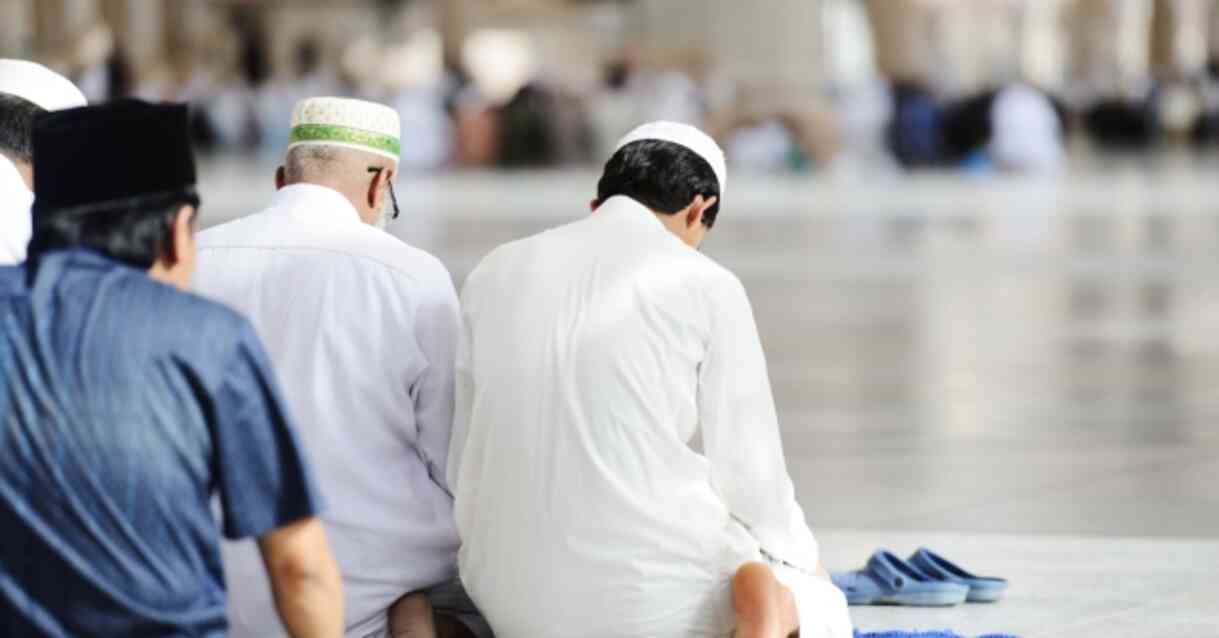 CUMA NAMAZI KAÇTA 13 EYLÜL? Cuma namazı saat kaçta kılınacak? Diyanet il il cuma namazı vakitleri!
