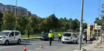 Esenyurt'ta Polis Denetimi: 4 Aranan Şahıs Yakalandı, Kaçak Ürünler Ele Geçirildi