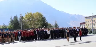 Hakkari'de İlköğretim Haftası Törenle Kutlandı