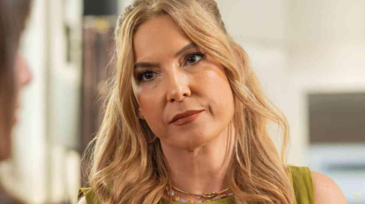 Kızılcık Şerbeti Heves kim? Şebnem Dönmez kimdir, kaç yaşında ve hangi dizilerde oynadı?