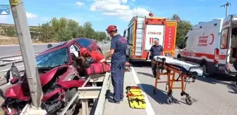 Balıkesir'de tek taraflı trafik kazası: 3 kişi yaralandı