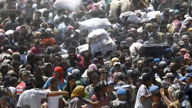 الخطة الجديدة قيد التنفيذ! سيتم دفع مبلغ مليون ليرة تركية لللاجئين الذين يوافقون على العودة إلى بلادهم.