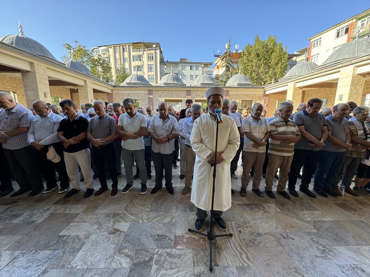 Malatya'da Ayşenur Ezgi Eygi İçin Gıyabi Cenaze Namazı