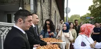 Dolmabahçe'de Mevlit Kandili İkramı