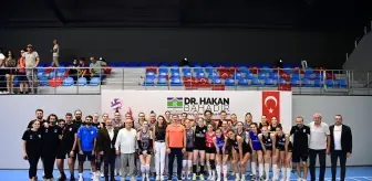 Bahçelievler'de Cumhuriyet Kupası Kadınlar Voleybol Turnuvası Başladı