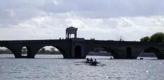 Edirne'de Balkan Kürek Şampiyonası Başladı