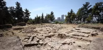 Yumuktepe Höyüğü'nde Arkeolojik Kazılar Devam Ediyor