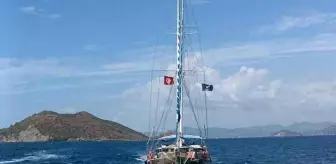 Fethiye Kızılada Açıklarında Su Alan Tekne Kurtarıldı