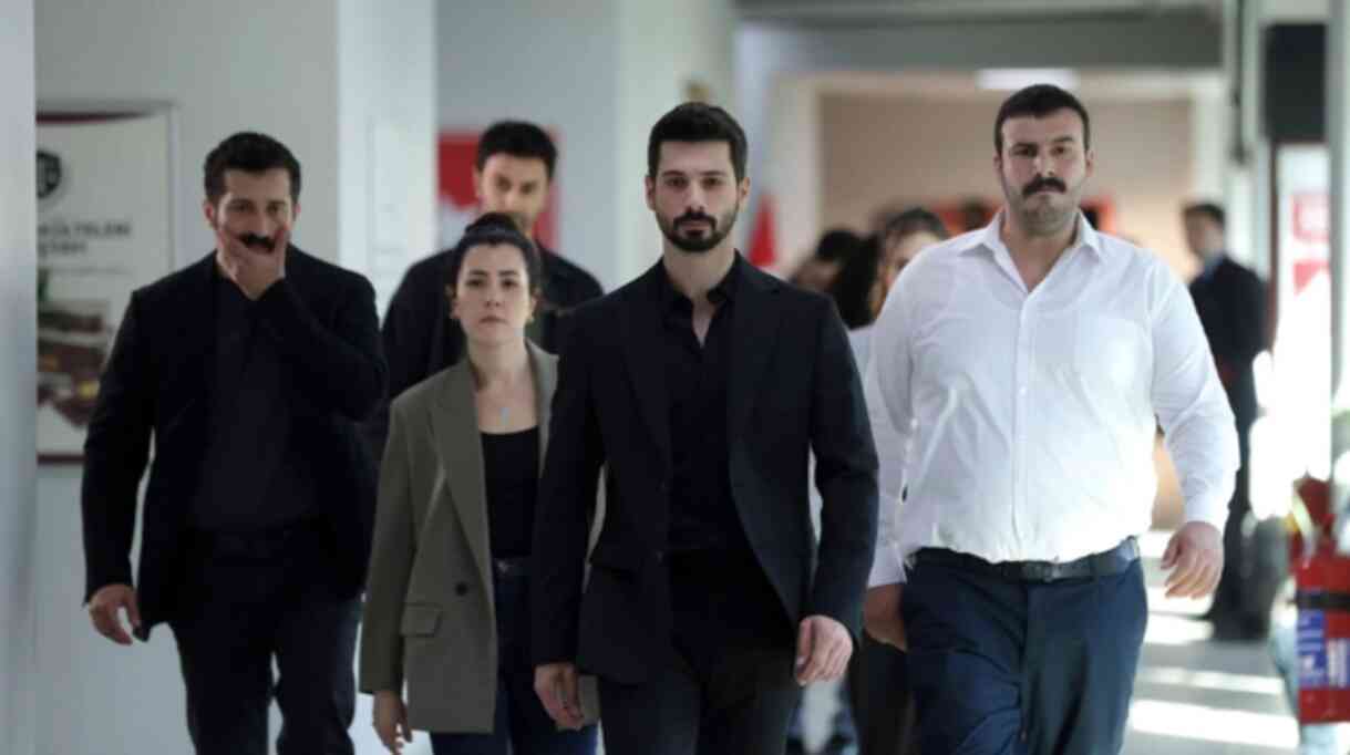 Hudutsuz Sevda yeni sezon fragmanı yayınlandı mı? Hudutsuz Sevda 35. bölüm fragmanı izle!
