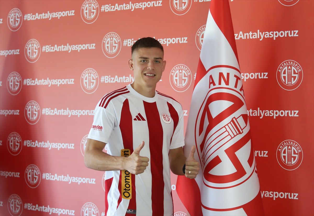 Antalyaspor, Oleksandr Petrusenko ve Abdurrahim Dursun'u Transfer Etti