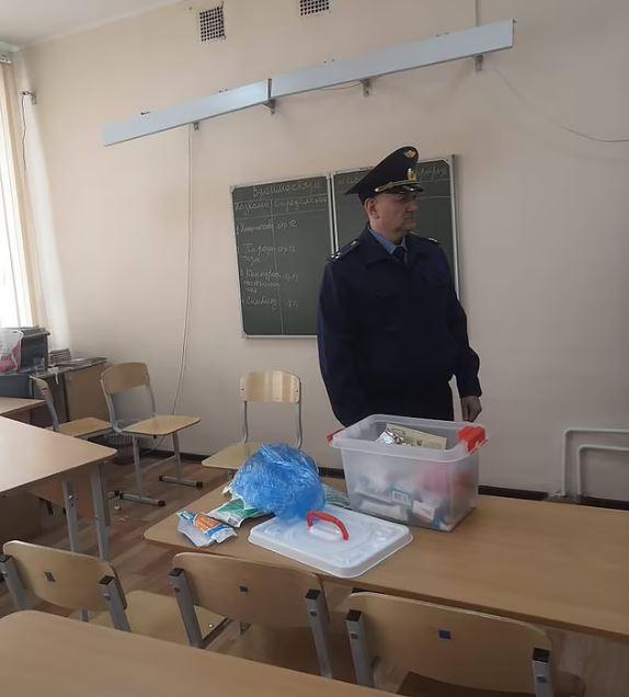 13-year-old student in Russia attacked his classmates with a gun and a knife