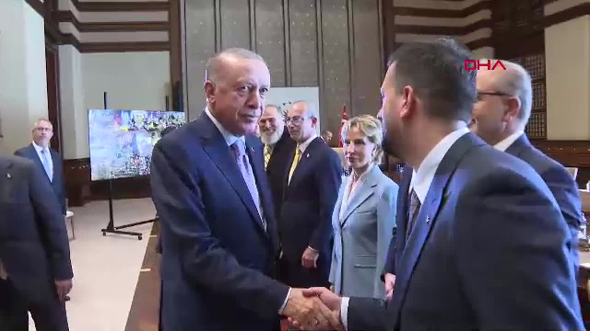 Cumhurbaşkanı Erdoğan, Fenerbahçe Yönetimini Kabul Etti
