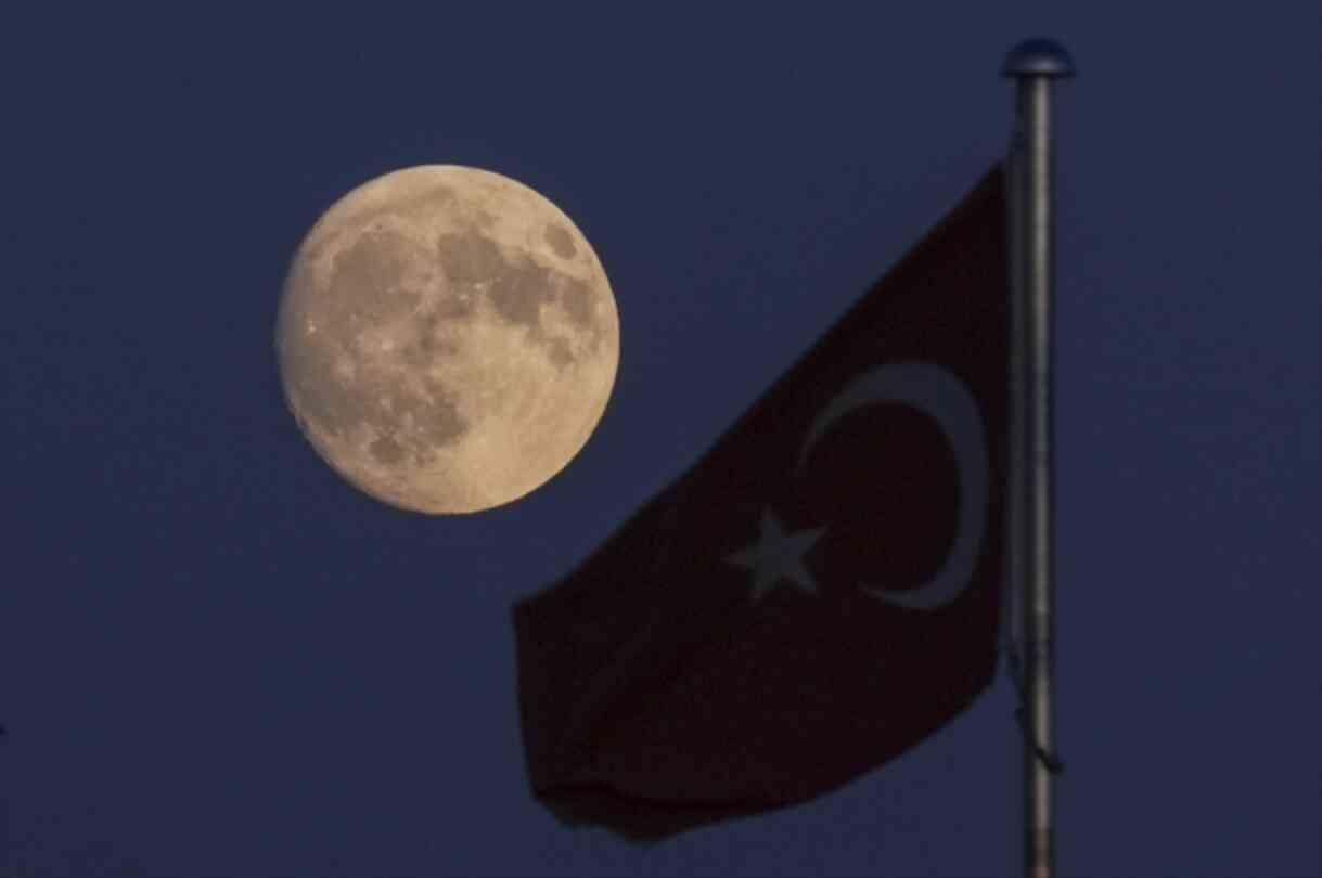 ANKARA'DA ŞİŞKİN AY!