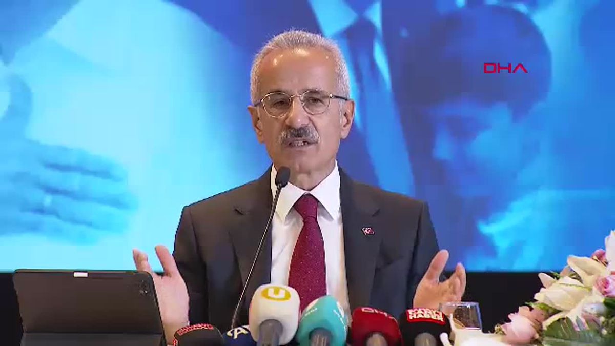 SAMSUN Ulaştırma Bakanı Uraloğlu, il bilgilendirme sunumu toplantısında konuştu