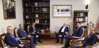 Ahmet Davutoğlu'ndan Temel Karamollaoğlu'na Ziyaret