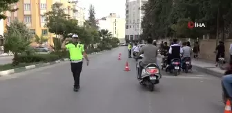 Kilis'te Okul Önlerinde Sıkı Polis Denetimi