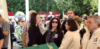 İrem Sak'ın babası son yolculuğuna uğurlandı