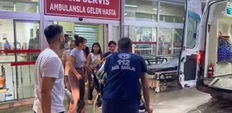 Adana'da Yolun Karşısına Geçerken Pikabın Çarptığı Adam Ağır Yaralandı