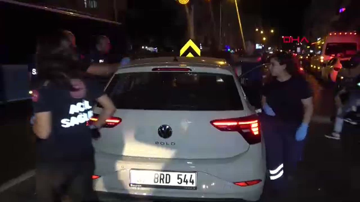 Antalya'da Kriz Geçiren Sürücü Kaza Yaptı