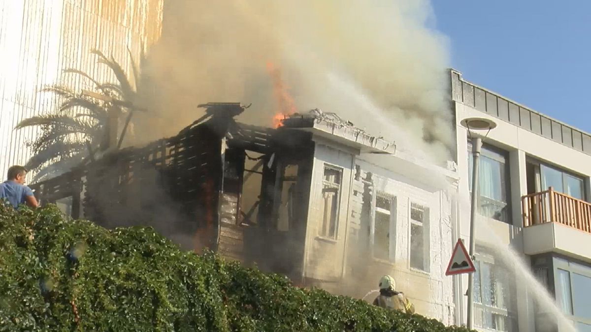 Beyoğlu'nda Ahşap Bina Yangını: İtfaiye Ekipleri Müdahale Ediyor