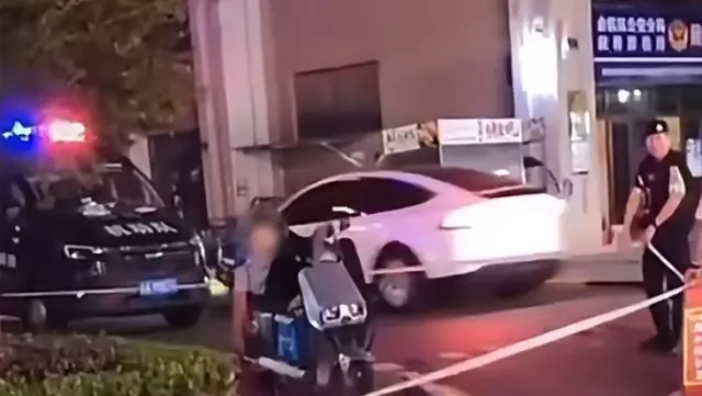 A 55-year-old courier who worked for 18 hours straight in China died on his motorcycle.