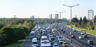 İstanbul'da Trafik Yoğunluğu Artıyor