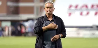 Jose Mourinho, Fenerbahçe ile İlk Derbisine Çıkıyor