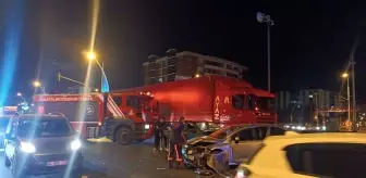 Malatya'da 4 Otomobilin Karıştığı Trafik Kazası: 3 Yaralı