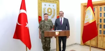 Rektör Hacımüftüoğlu'ndan Tümgeneral Altuğ'a Hayırlı Olsun Ziyareti