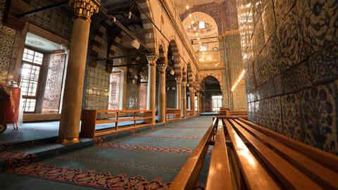 20 Eylül İstanbul cuma namazı saat kaçta kılınacak? İstanbul'da cuma namazı saatİ!