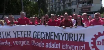 İzmir'de DİSK Mitinginde İşçiler Vergi ve Gelir Adaleti İstedi