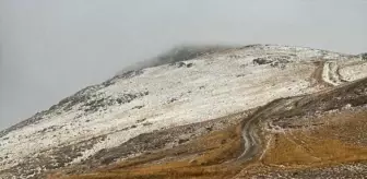 Van'ın Başkale İlçesinde Mevsimin İlk Karı Yağdı