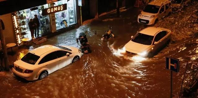 The 'supercell' nightmare in Adana! Heavy rain caused flooding