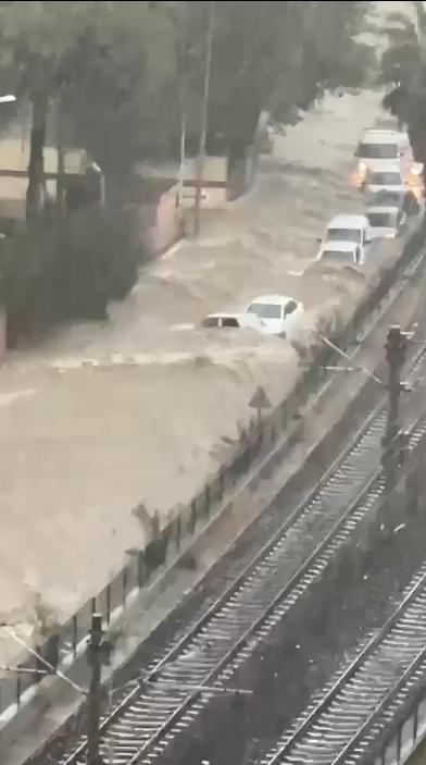 The 'supercell' nightmare in Adana! Heavy rain caused flooding