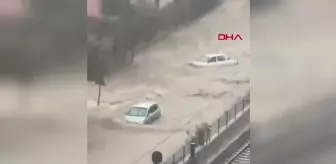 Adana'da Sağanak Yağış Sele Neden Oldu