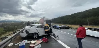 Bolu Otoyolu'nda Zincirleme Trafik Kazası: 4 Yaralı