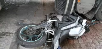 Beyşehir'de Motosiklet ve Tır Çarpıştı: 2 Yaralı