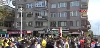 Fenerbahçe Taraftarları Ülker Stadyumu'nda Coşkulu Bekleyişte