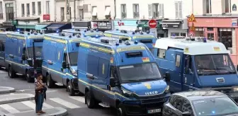 Fransa'da Michel Barnier Hükümeti Protesto Edildi