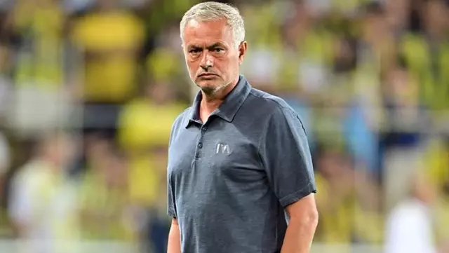 He explained how they lost as if he were talking to a child! Mourinho's mind-blowing derby commentary.