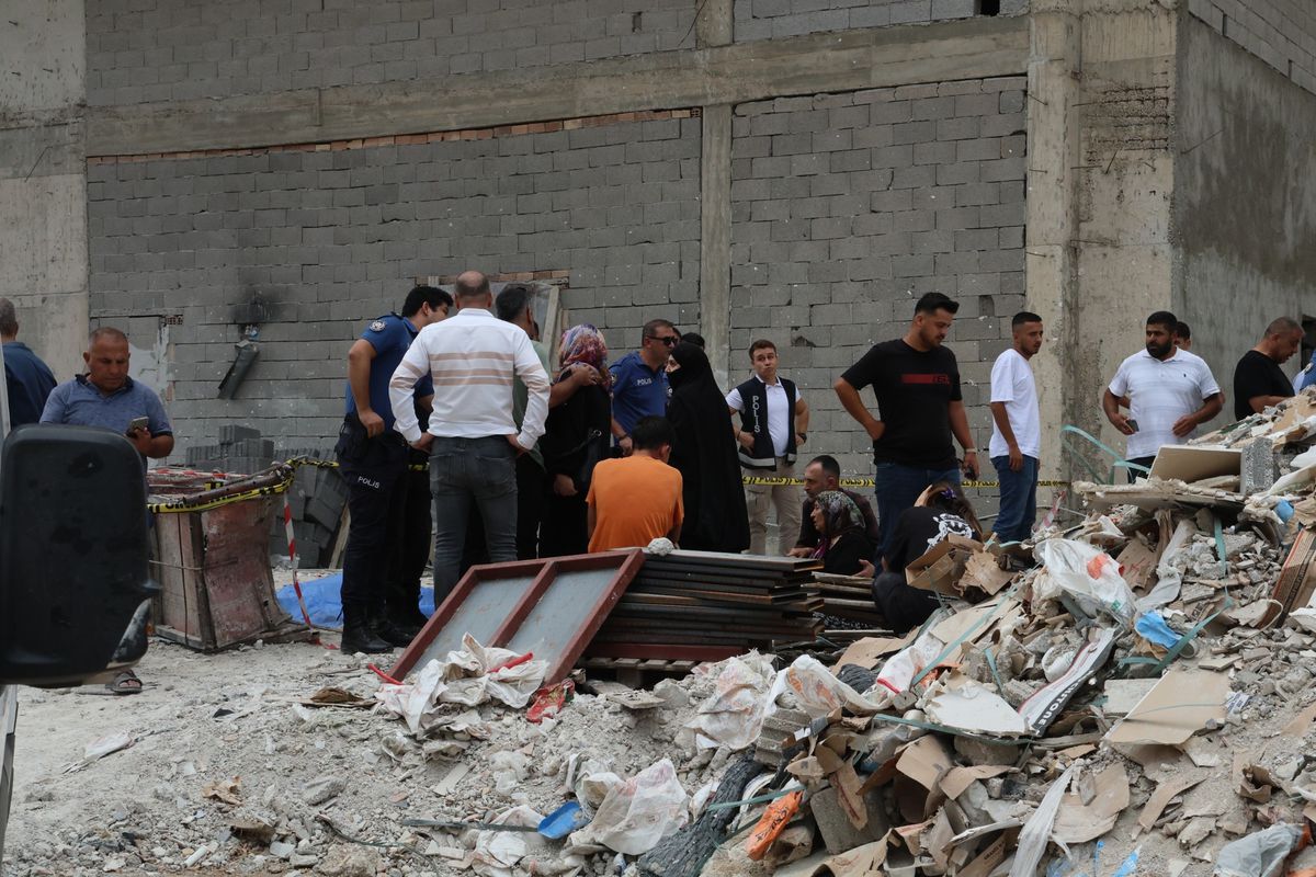 Adana'da İnşaatta İşçi Ölümleri: Kule Vinç Halatı Koptu