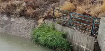 Erzurum'da Sulama Kanalına Uçan Otomobildeki Ebeveynler Hayatını Kaybetti