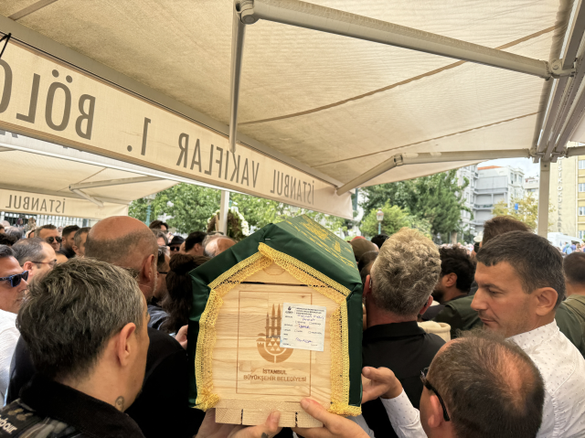 A funeral ceremony was held for singer Metin Arolat